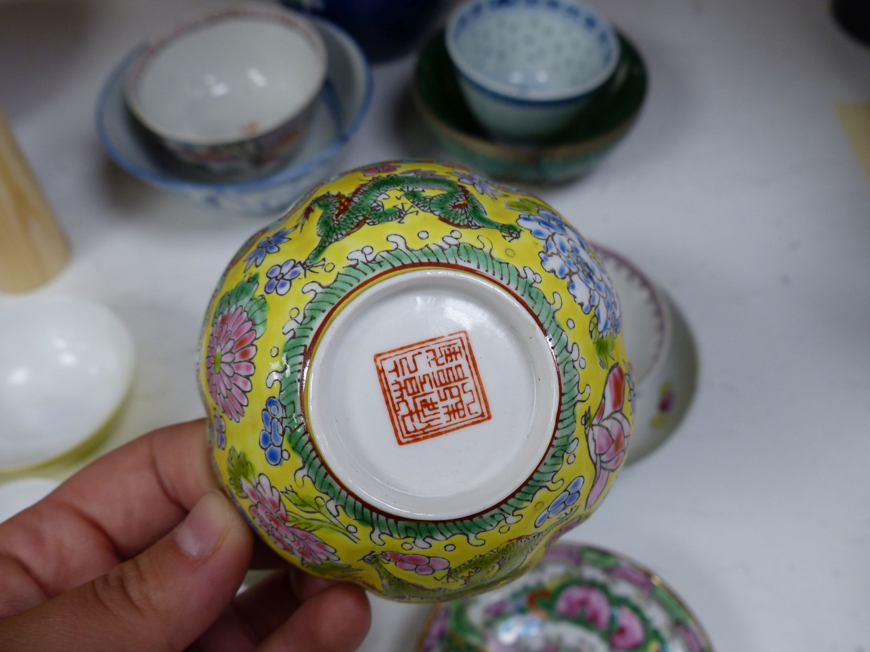 A quantity of mixed Chinese porcelain etc